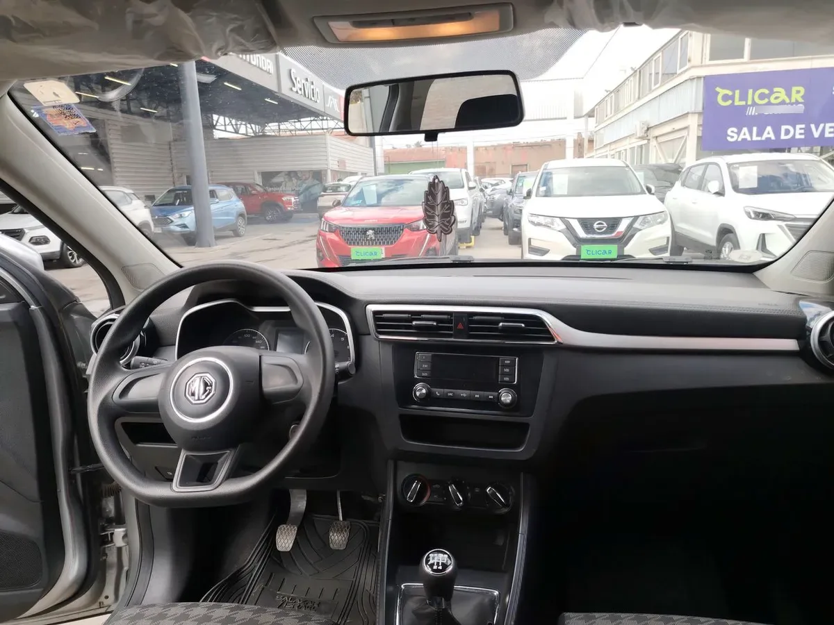MG Mg Zs 1.5 Std 4x2 Mt 5p año 2023