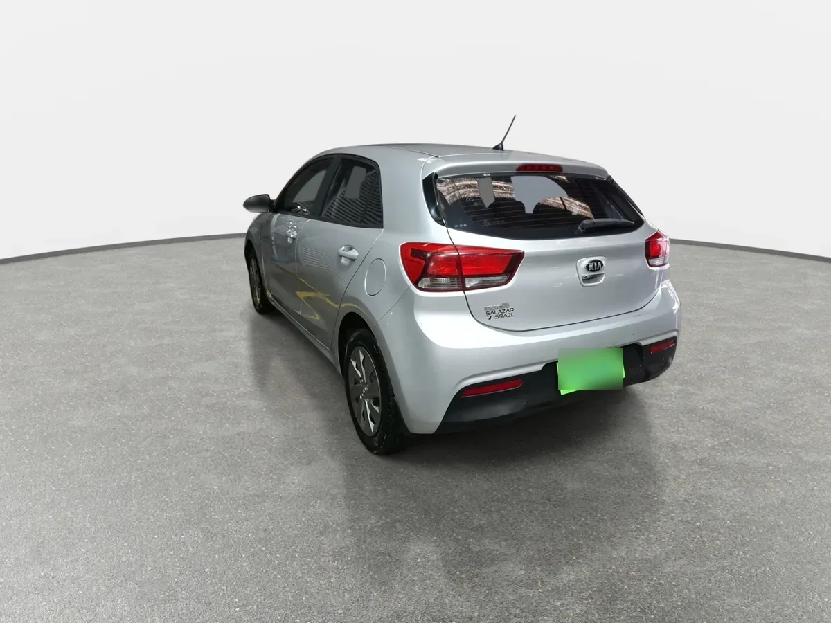 Kia Rio 5 1.4 Ex 4x2 6mt 5p año 2020