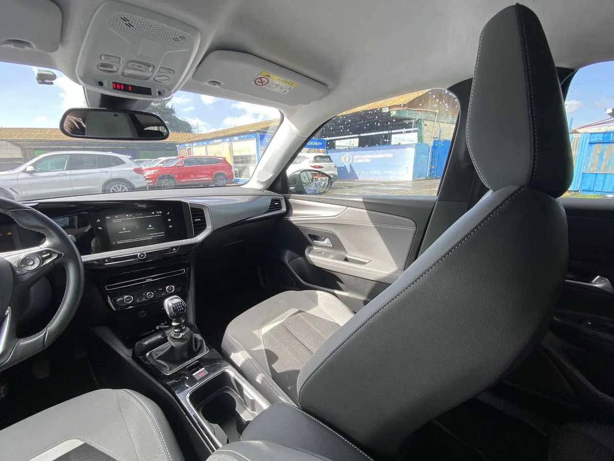 Opel Mokka 1.2t Elegance 4x2 Mt6 5p año 2023