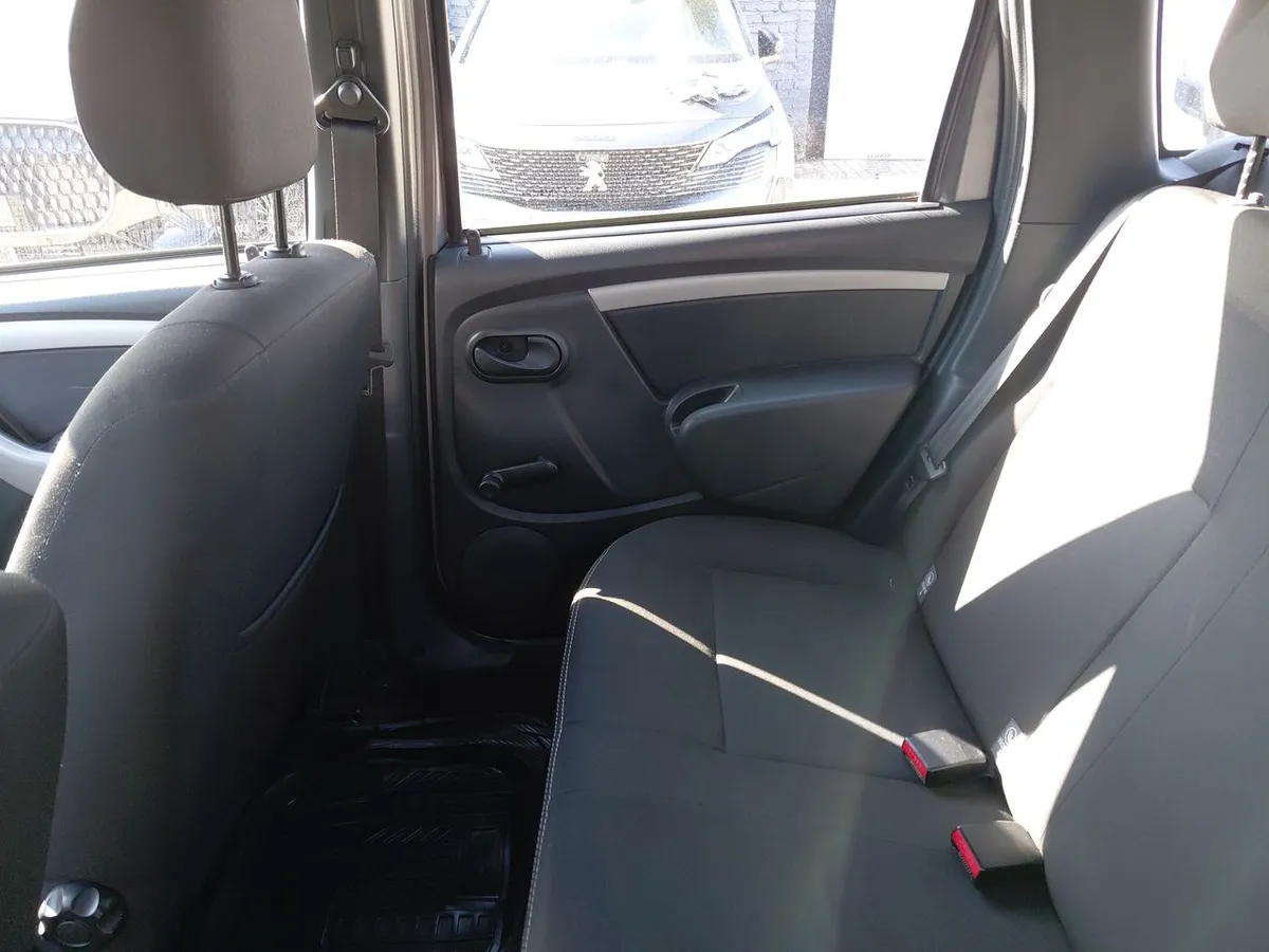 Renault Duster 1.6 Life 4x2 5mt 5p año 2020