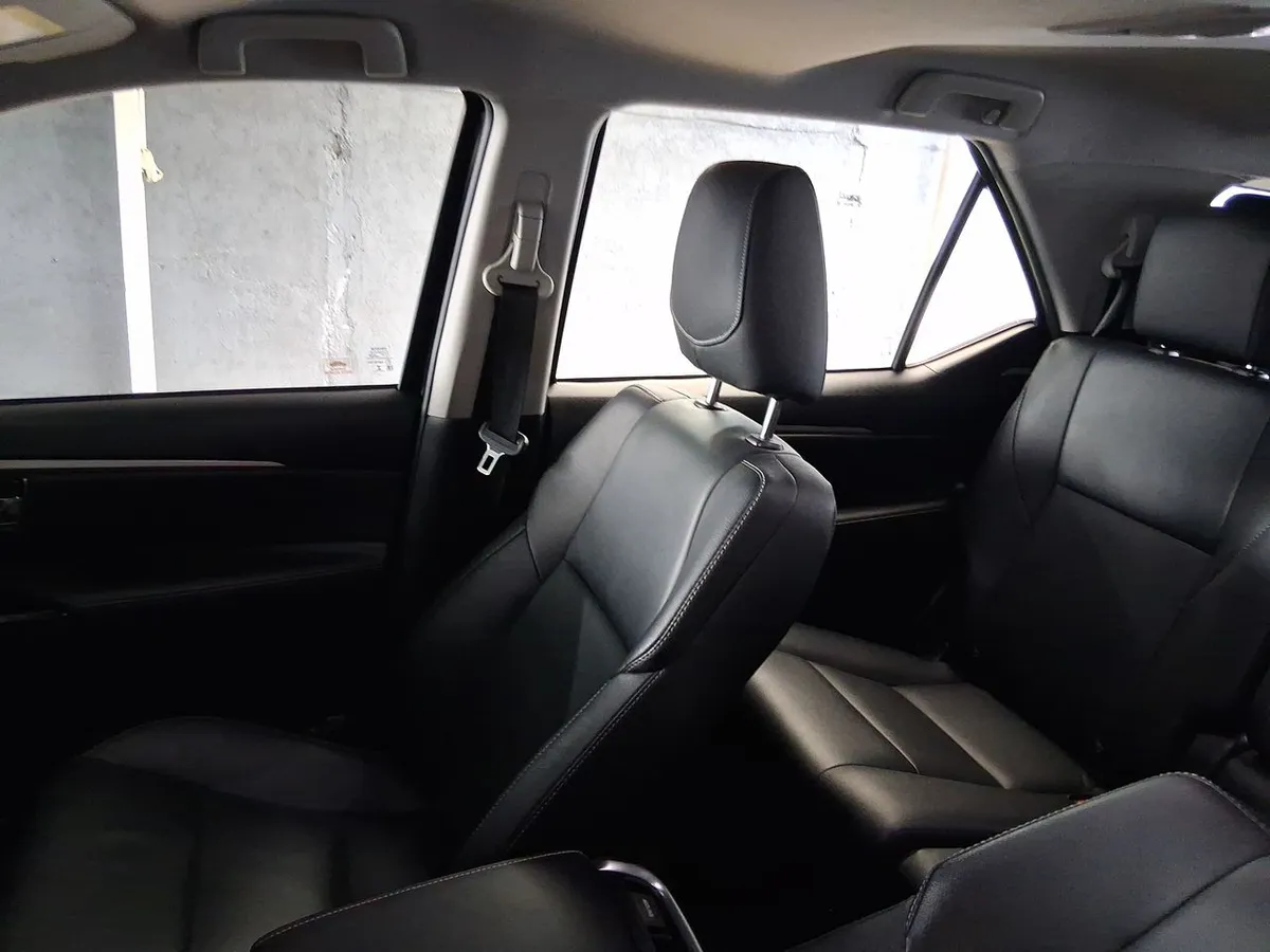 Toyota Fortunner 2.7 Srx 4x2 At 5p año 2022