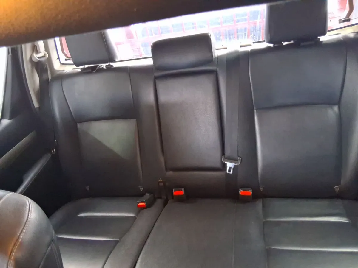 Toyota Hilux 2.8 Srv Diesel 4x4 Dob. Cab. At 4p año 2024