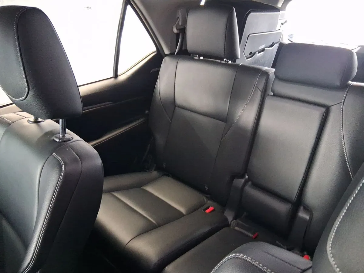Toyota Fortunner 2.7 Srx 4x2 At 5p año 2022