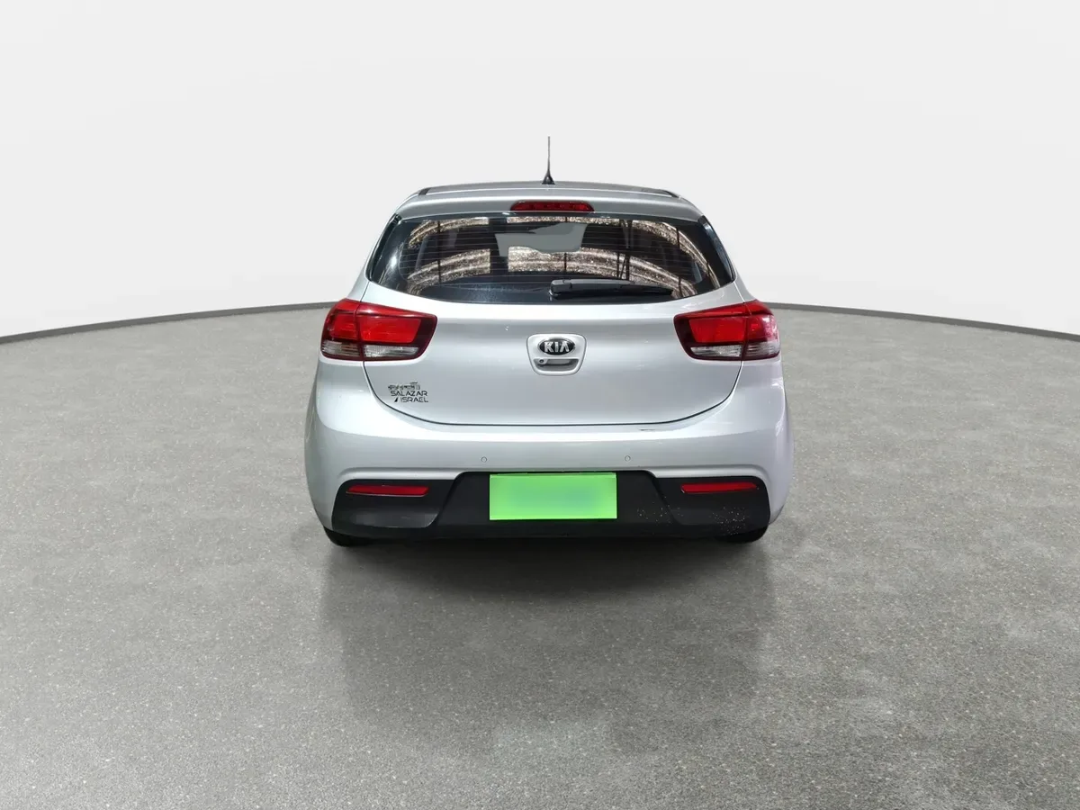 Kia Rio 5 1.4 Ex 4x2 6mt 5p año 2020