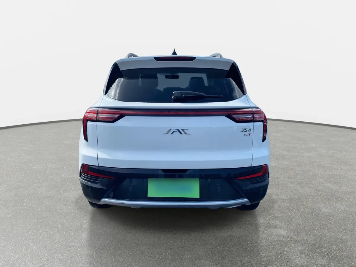 JAC Js4 1.5 Luxury 4x2 Mt 5p año 2025