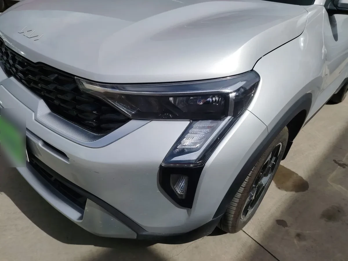 Kia Sonet 1.5 Ex 4x2 Ivt Ri At 5p año 2025