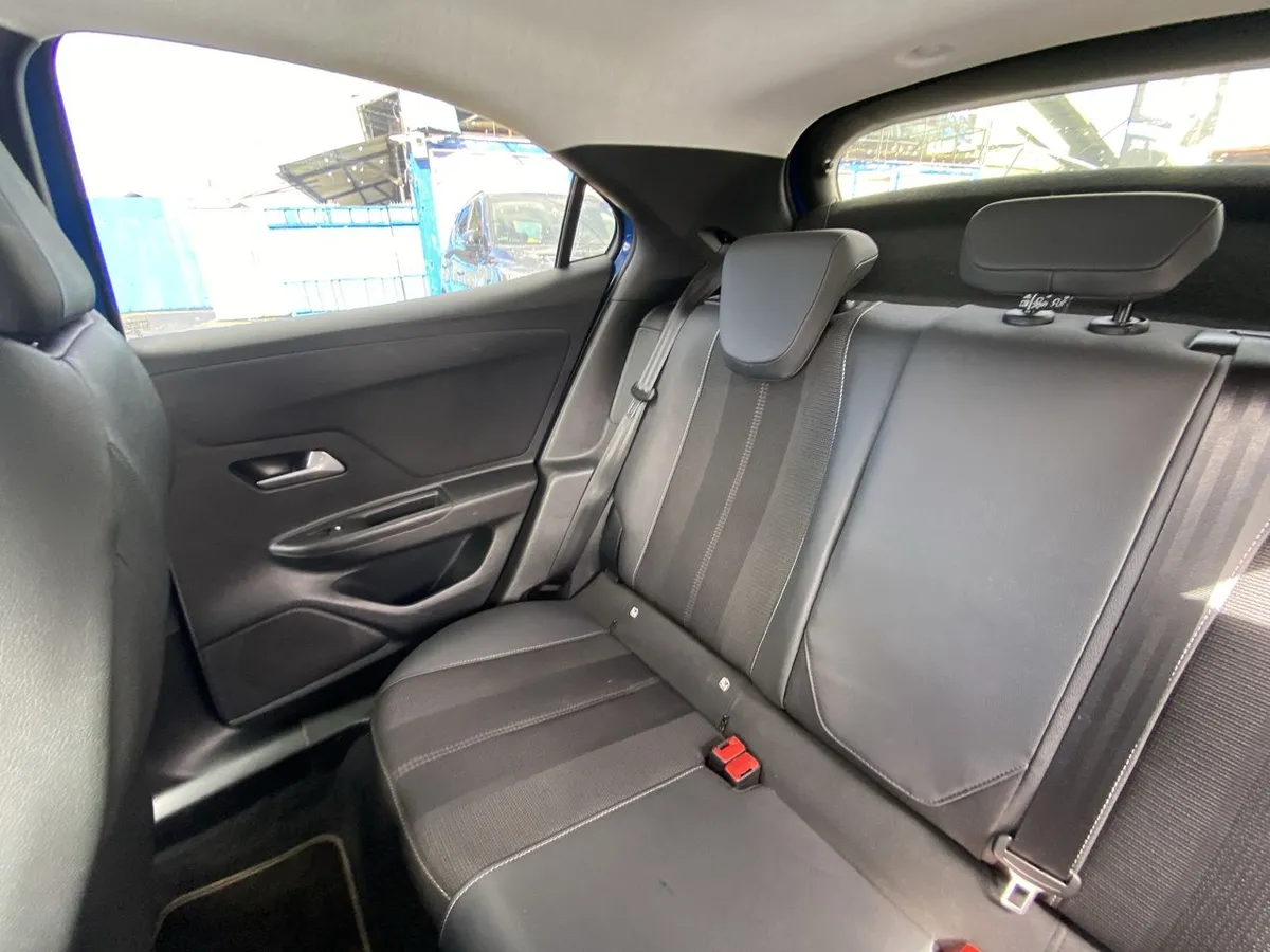 Opel Mokka 1.2t Elegance 4x2 Mt6 5p año 2023