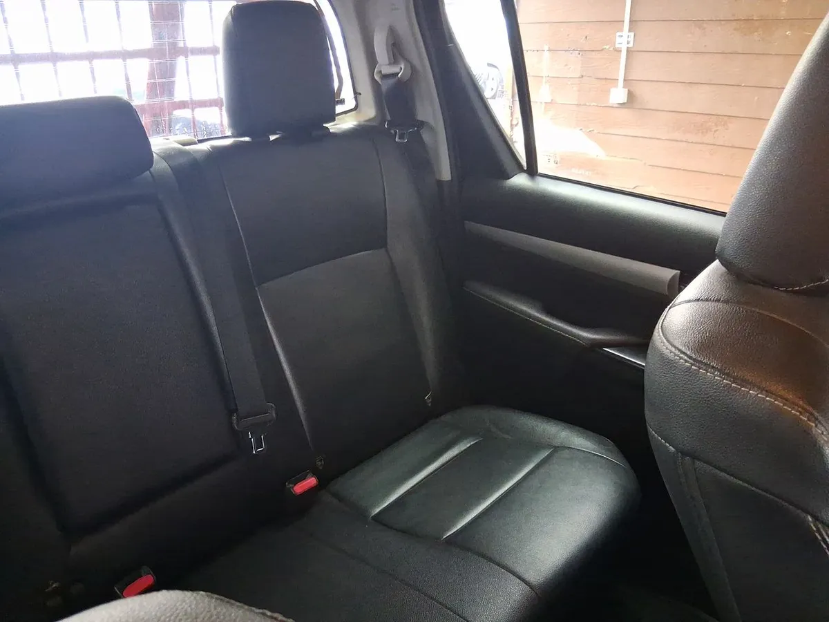Toyota Hilux 2.8 Srv Diesel 4x4 Dob. Cab. At 4p año 2024