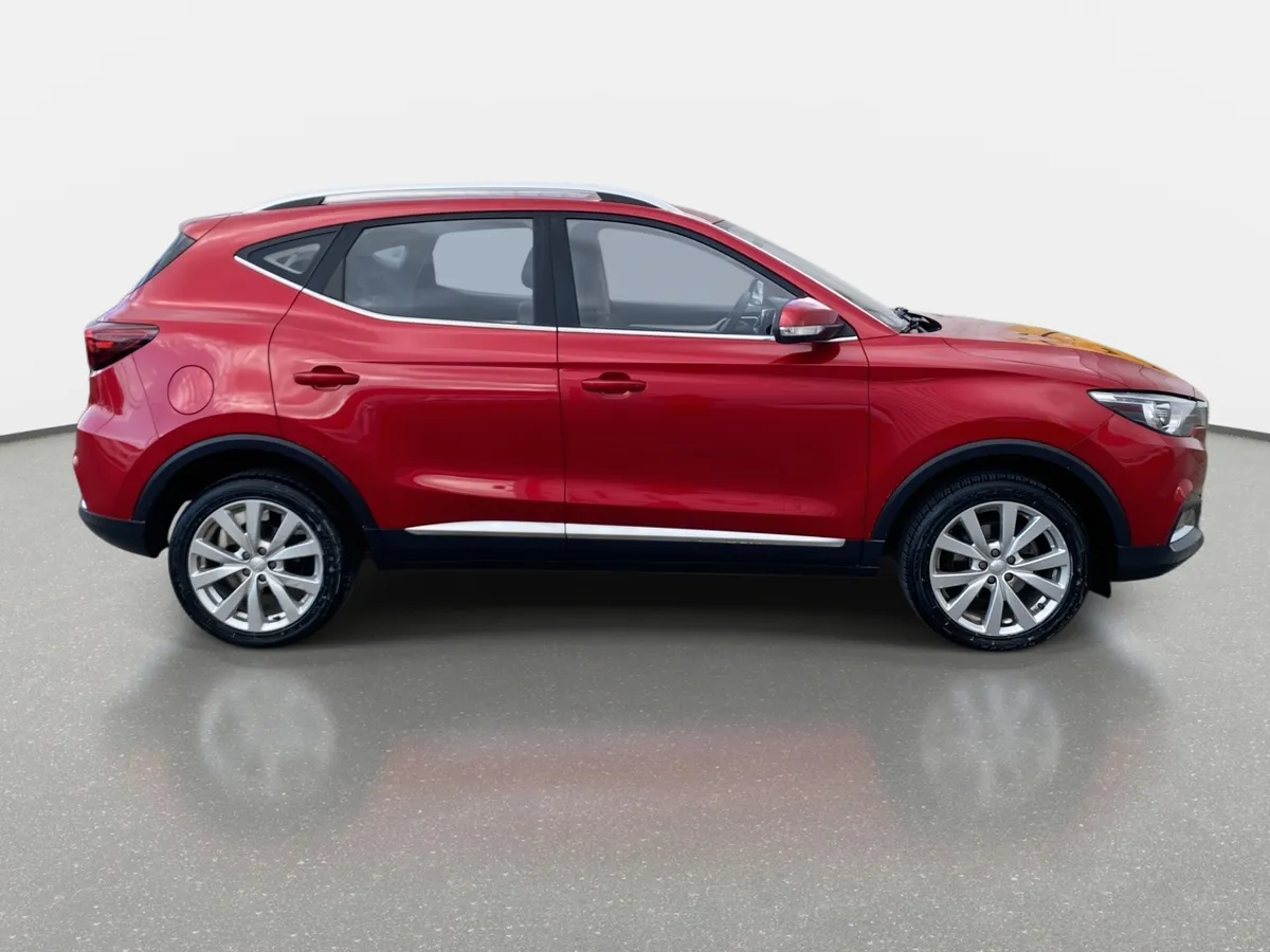 MG Mg Zs 1.5 Std At 5p año 2024