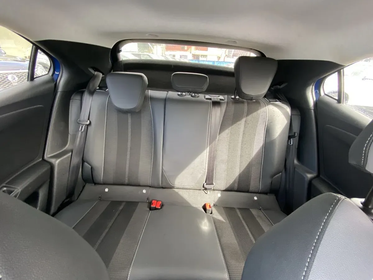 Opel Mokka 1.2t Elegance 4x2 Mt6 5p año 2023