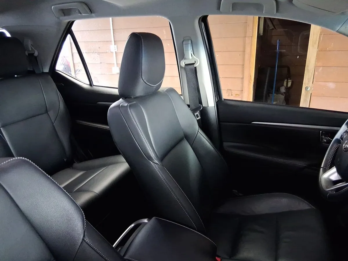 Toyota Fortunner 2.7 Srx 4x2 At 5p año 2022