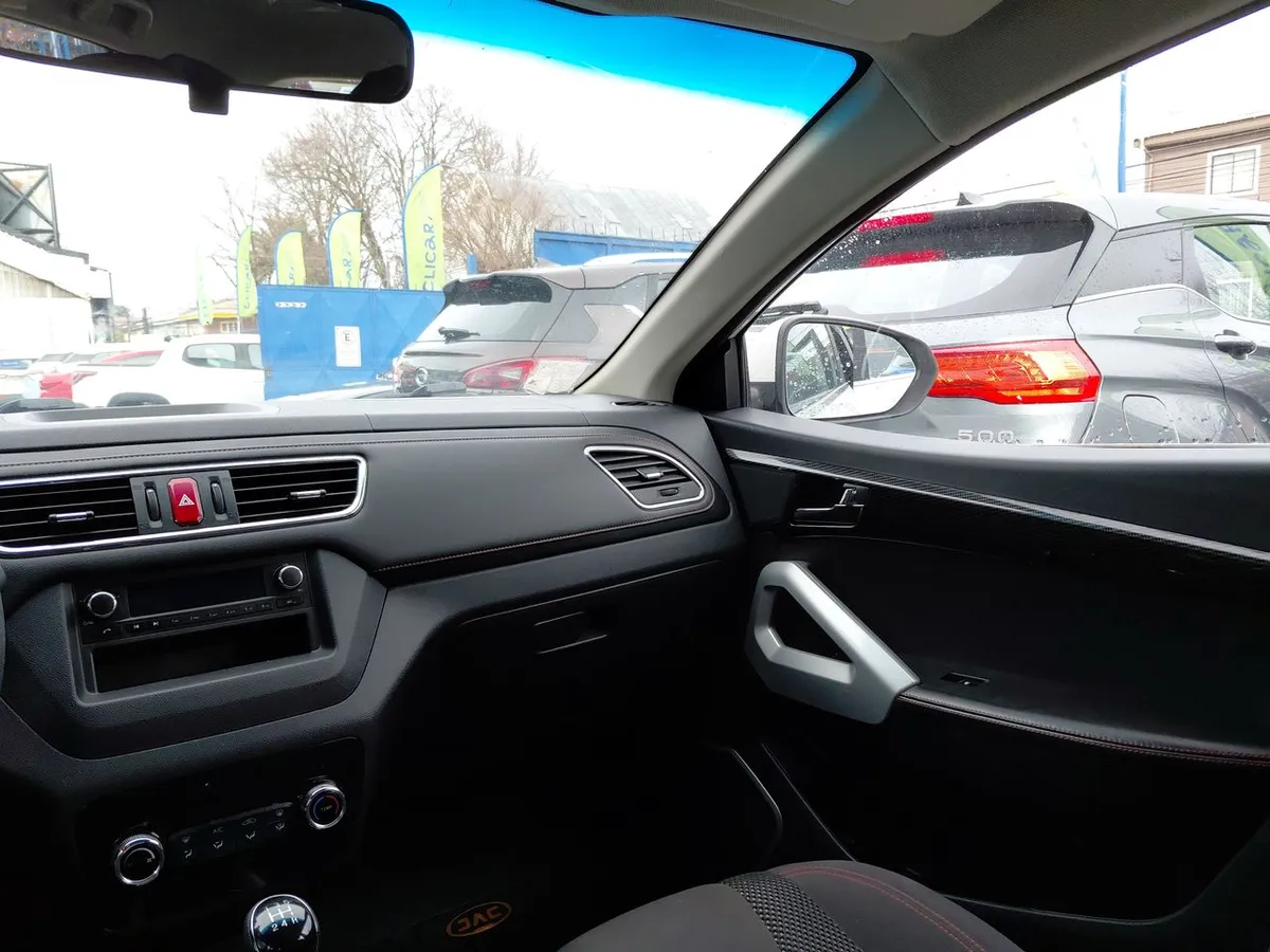 JAC Js2 1.5 Comfort 4x2 Mt 5p año 2022