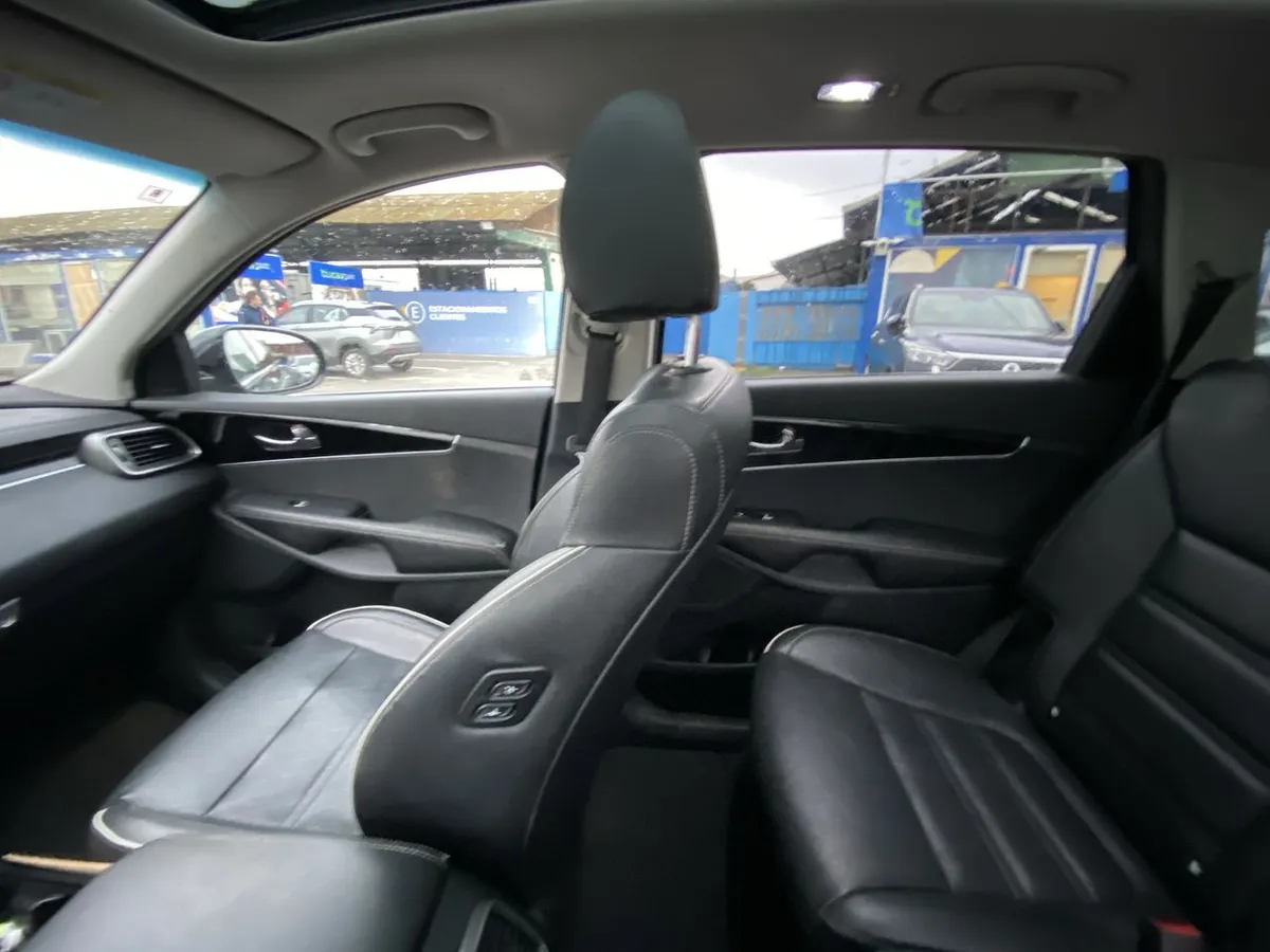 Kia Sorento 3.5 Gtl Gsl Awd 8at 5p año 2020