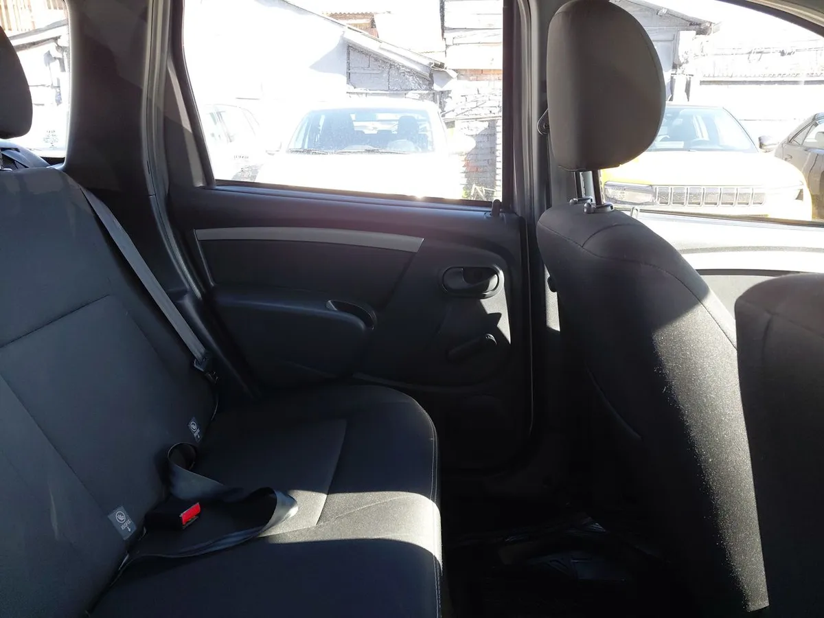 Renault Duster 1.6 Life 4x2 5mt 5p año 2020