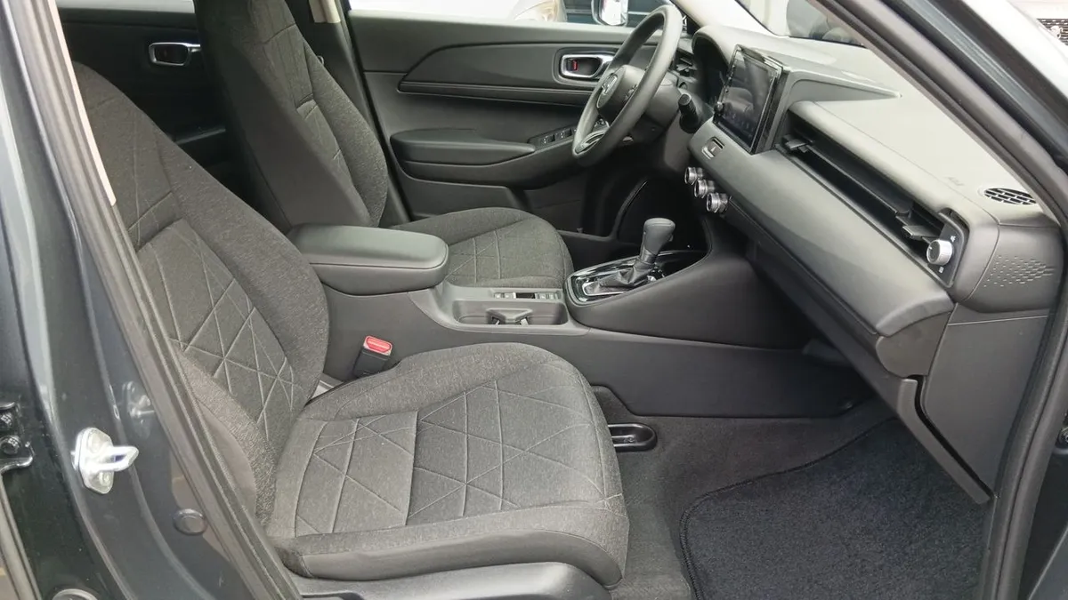Honda Hr-V 1.5 Lx 4x2 Cvt At 5p año 2024