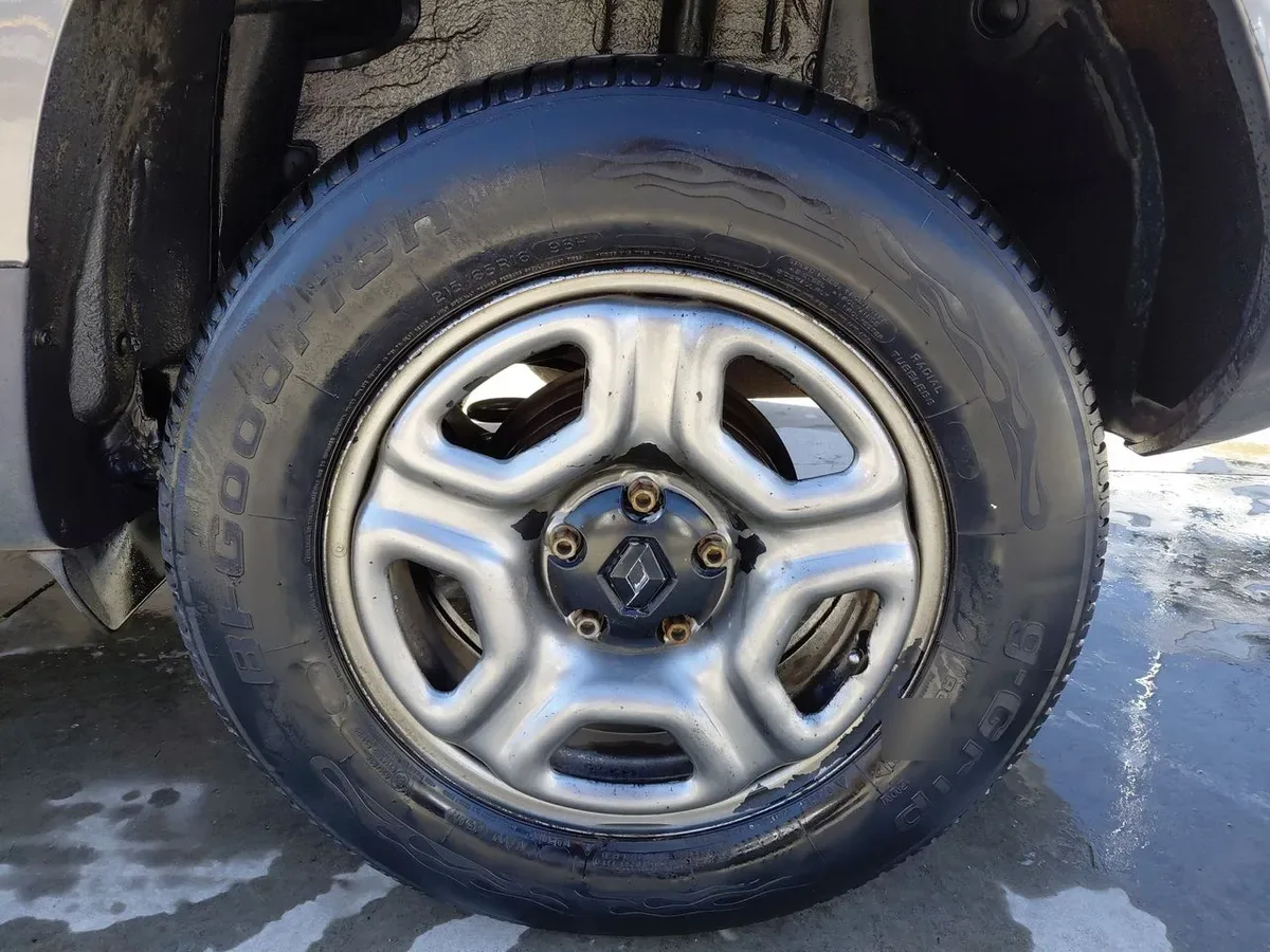 Renault Duster 1.6 Life 4x2 5mt 5p año 2020
