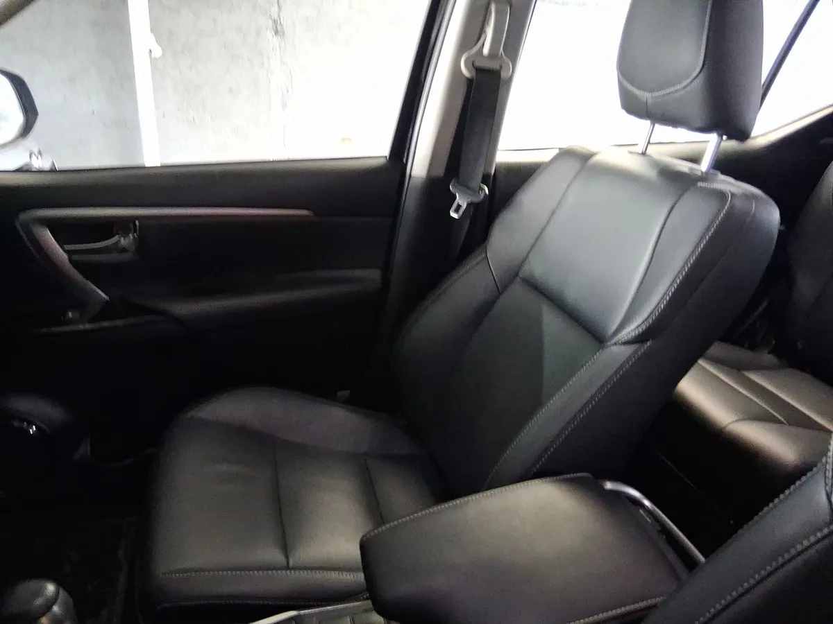 Toyota Fortunner 2.7 Srx 4x2 At 5p año 2022