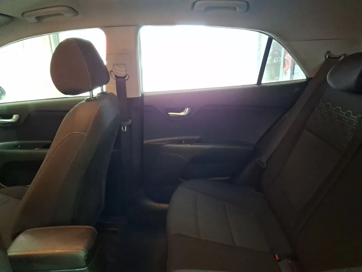 Kia Rio 5 1.4 Ex 4x2 6mt 5p año 2020