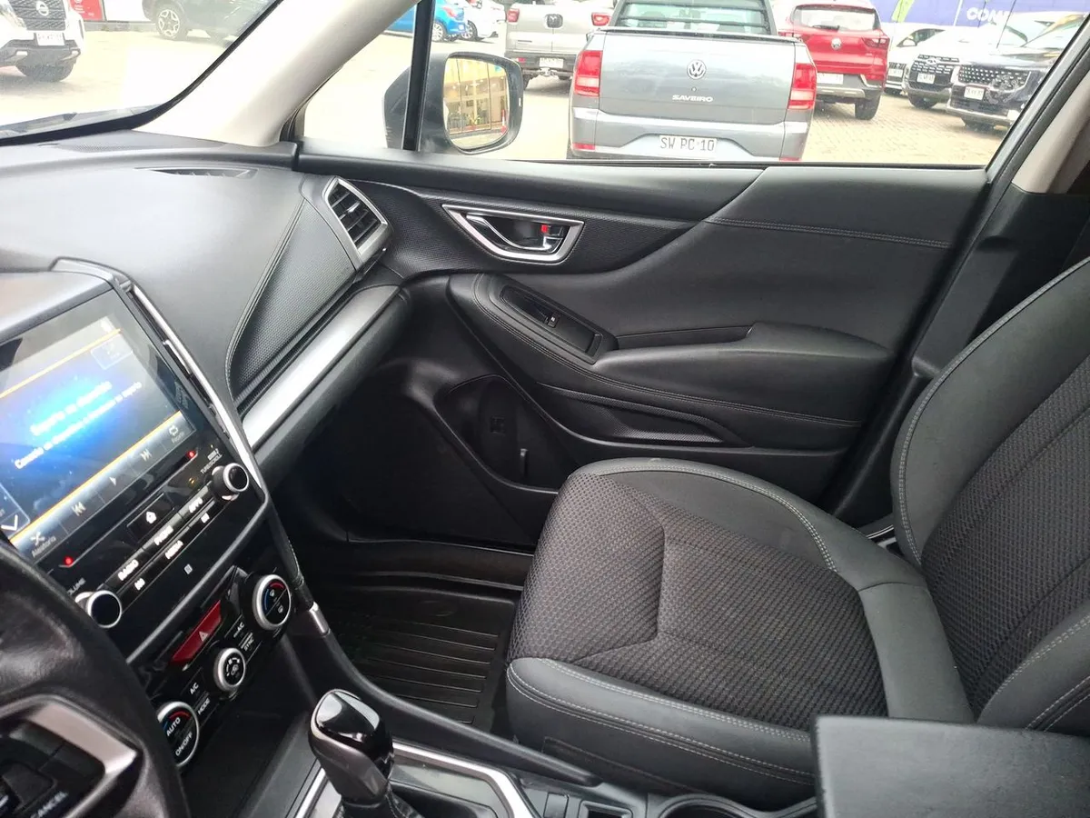 Subaru Forester 2.0i Dynamic Eyesight Awd At 5p año 2022