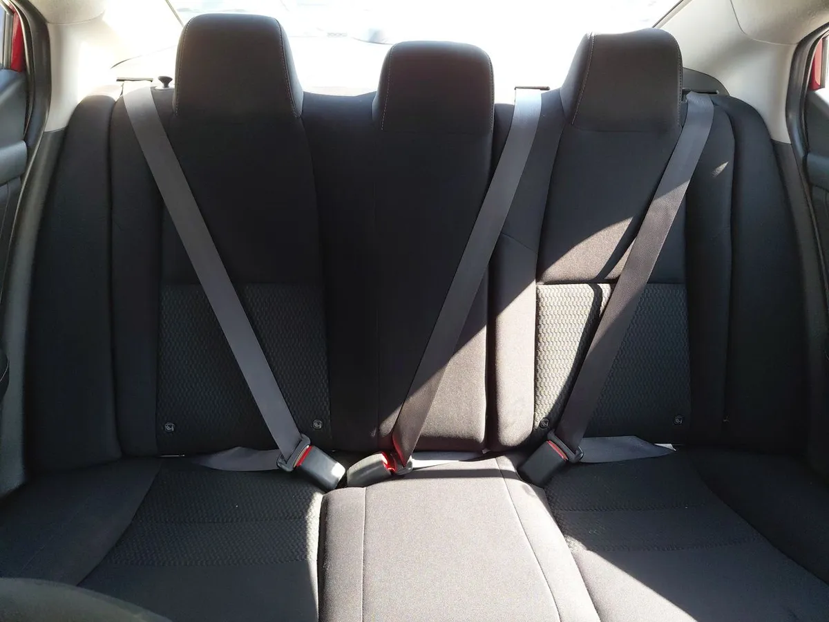 Nissan Sentra 2.0 Sense 4x2 Mt 4p año 2022