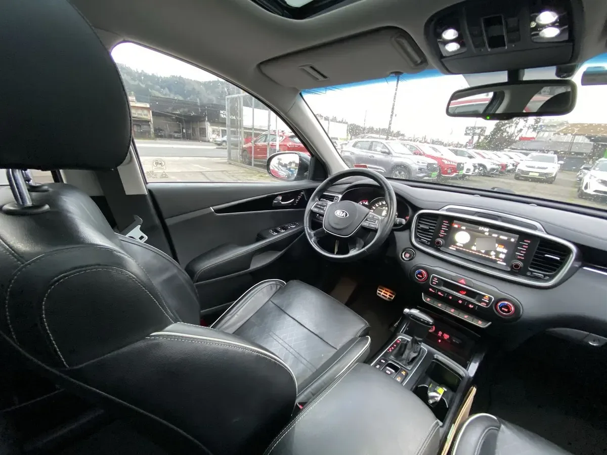 Kia Sorento 3.5 Gtl Gsl Awd 8at 5p año 2020