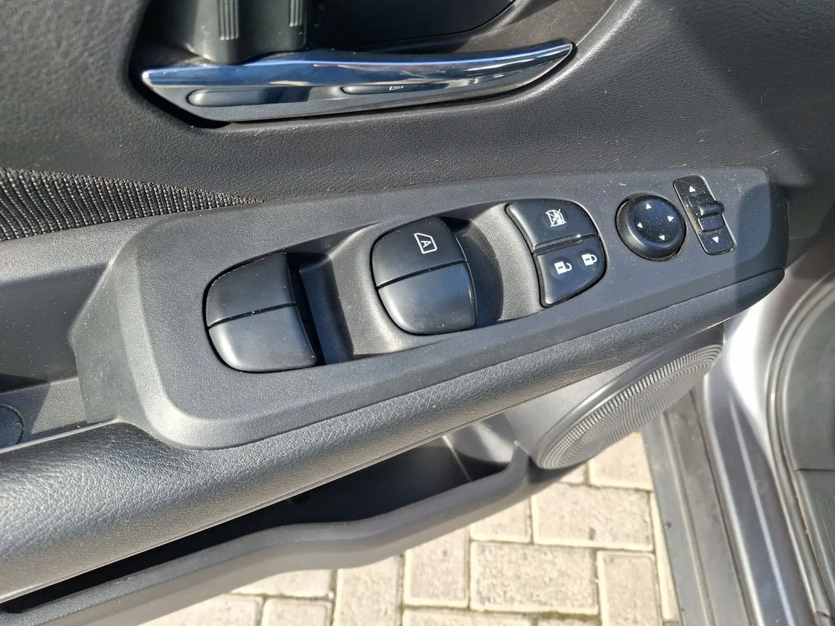 Nissan Kicks 1.6 Advance 4x2 Ncf Mt 5p año 2025
