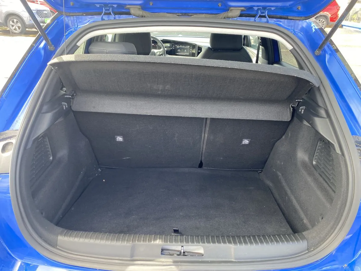 Opel Mokka 1.2t Elegance 4x2 Mt6 5p año 2023
