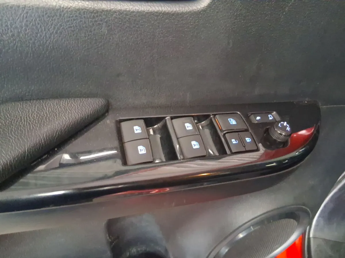 Toyota Hilux 2.8 Srv Diesel 4x4 Dob. Cab. At 4p año 2024