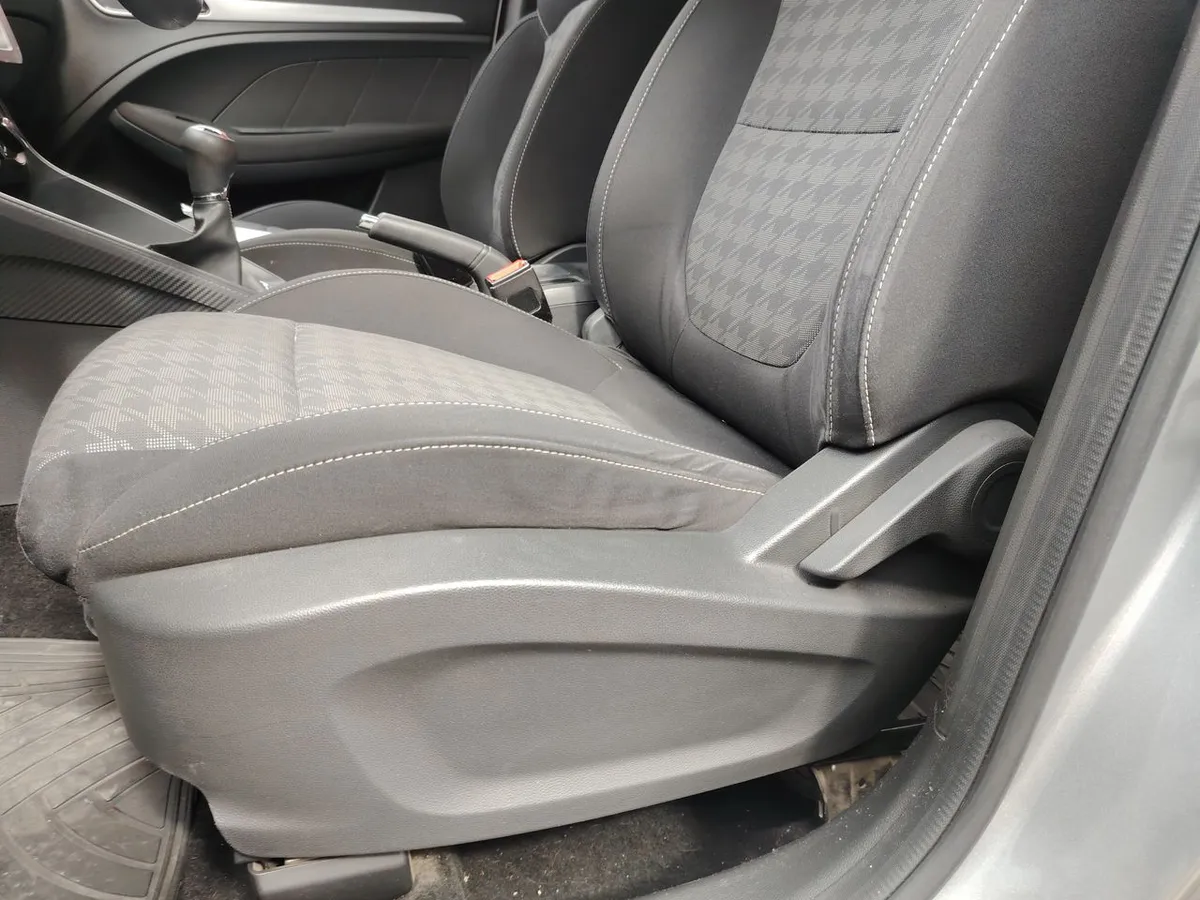 MG Mg Zs 1.5 Std 4x2 Mt 5p año 2023