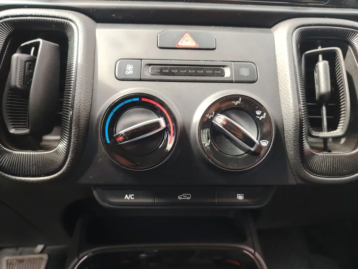 Kia Sonet 1.5 Ex 4x2 Ivt Ri At 5p año 2025