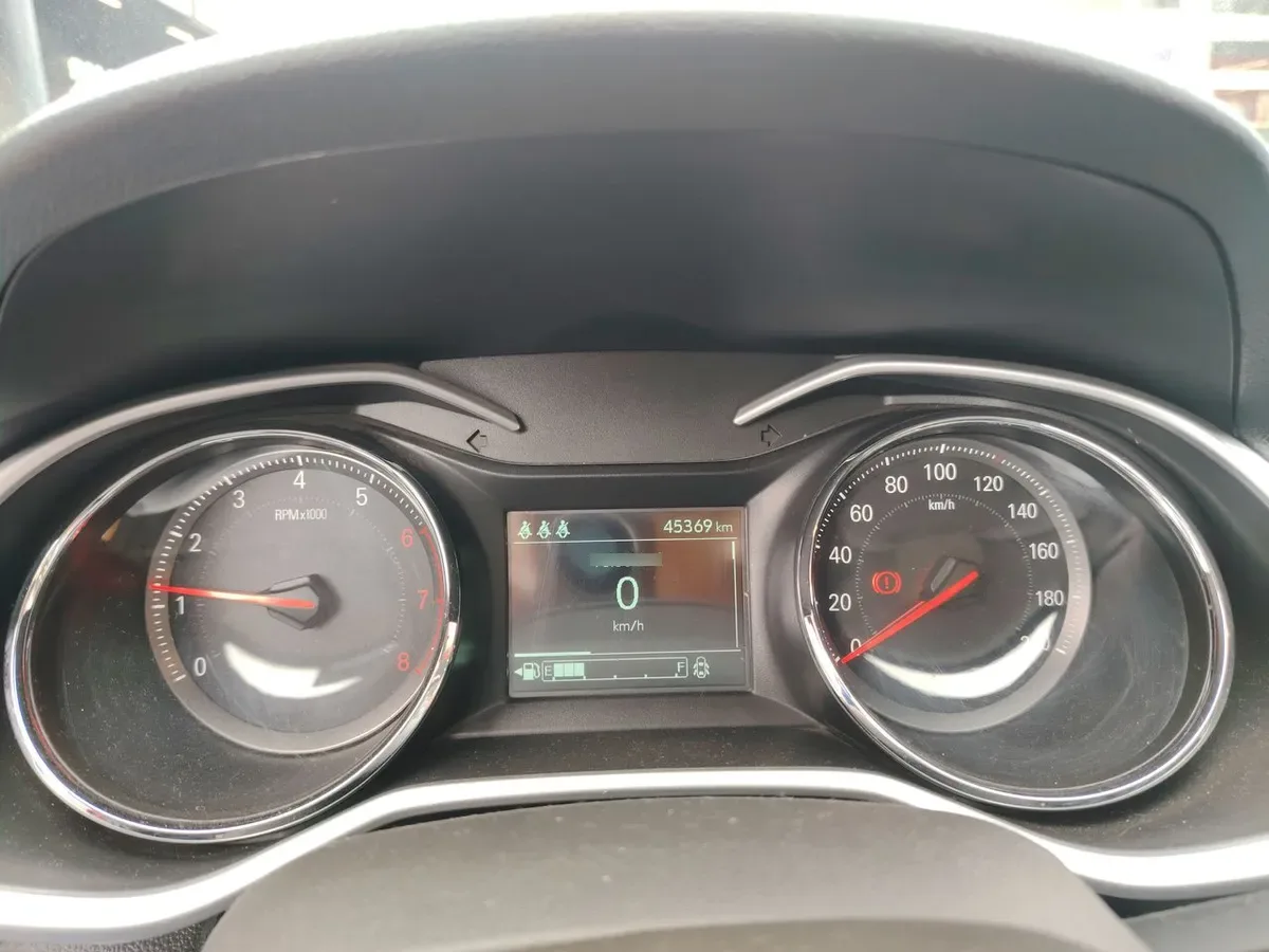 Chevrolet Onix 1.0t Ltz 4x2 Mt 5p año 2022
