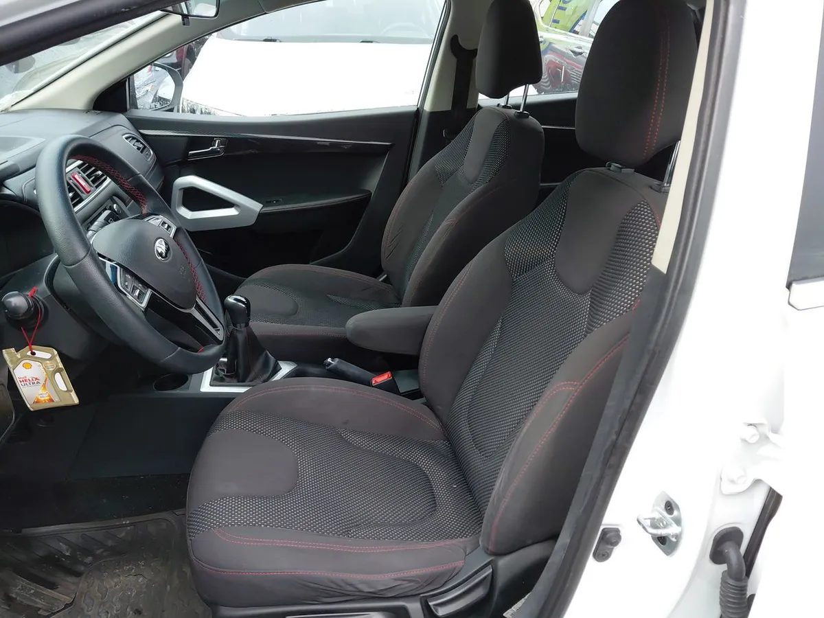 JAC Js2 1.5 Comfort 4x2 Mt 5p año 2022