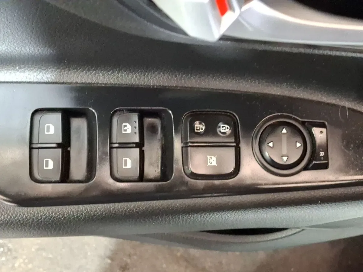 Kia Rio 5 1.4 Ex 4x2 6mt 5p año 2020