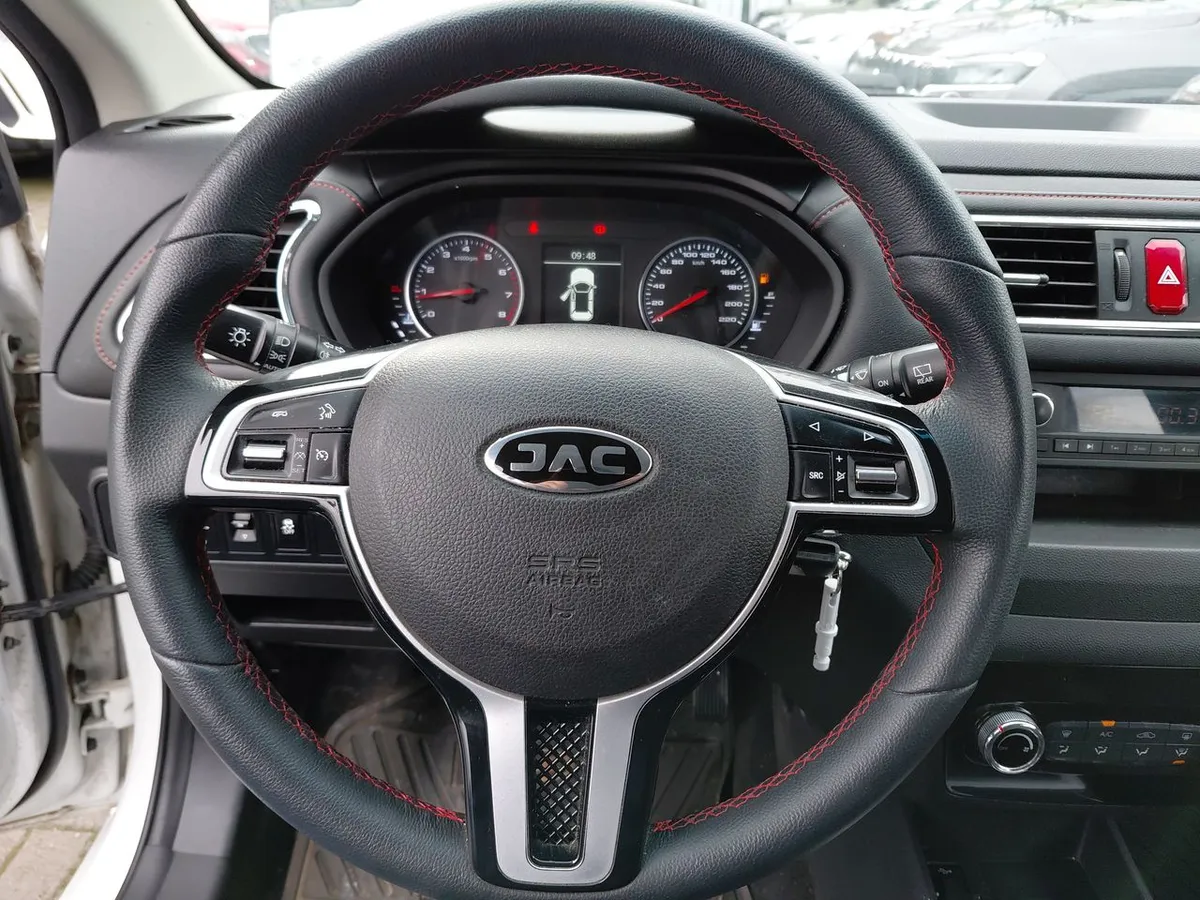 JAC Js2 1.5 Comfort 4x2 Mt 5p año 2022