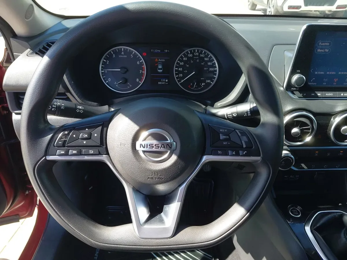 Nissan Sentra 2.0 Sense 4x2 Mt 4p año 2022