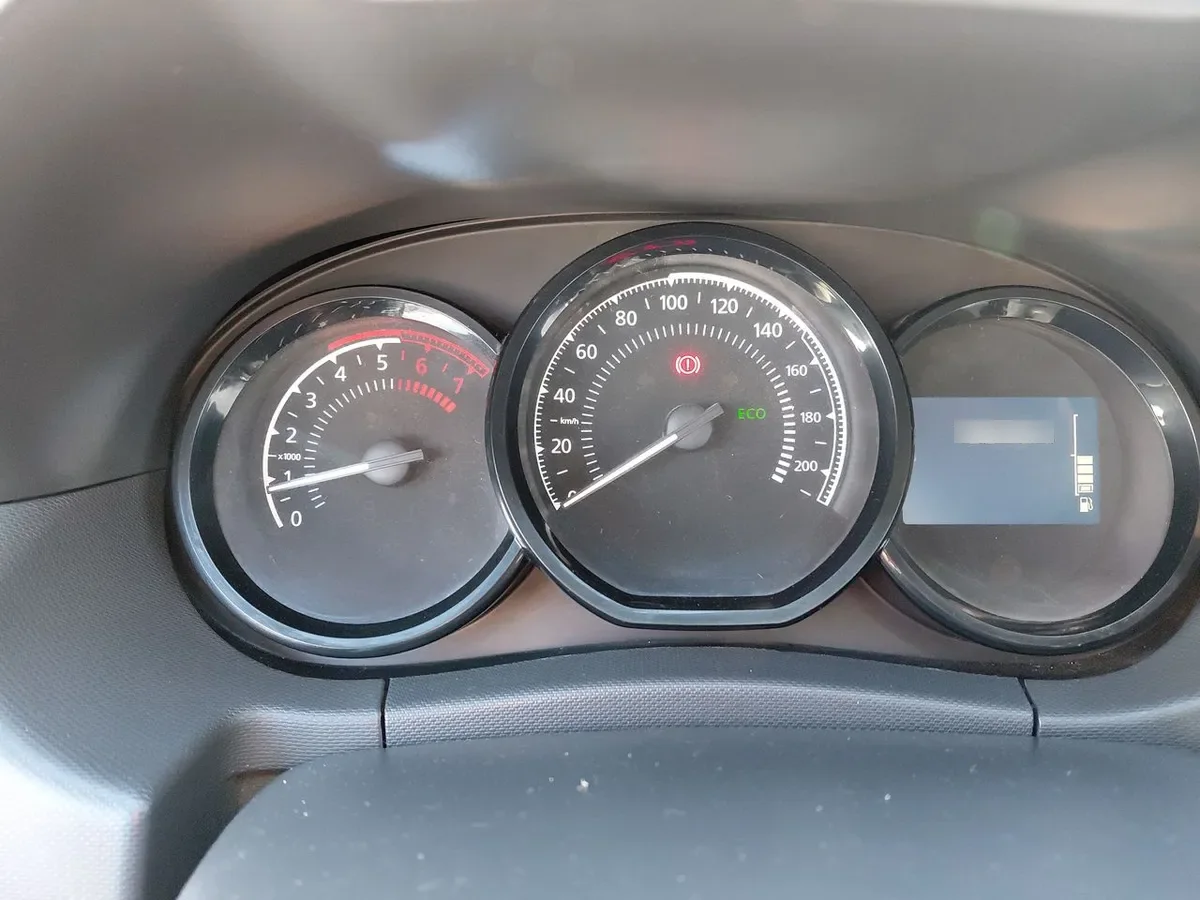 Renault Duster 1.6 Life 4x2 5mt 5p año 2020