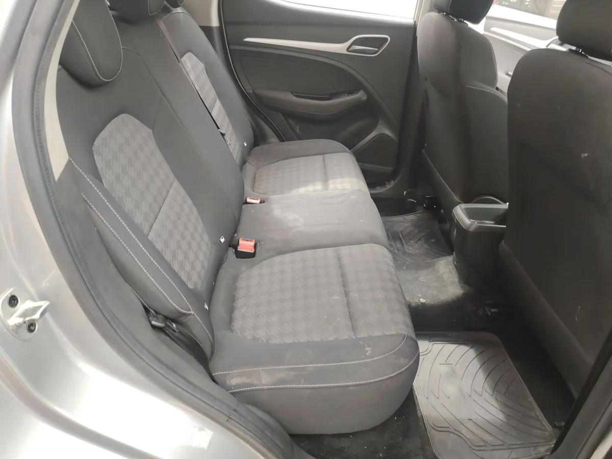 MG Mg Zs 1.5 Std 4x2 Mt 5p año 2023