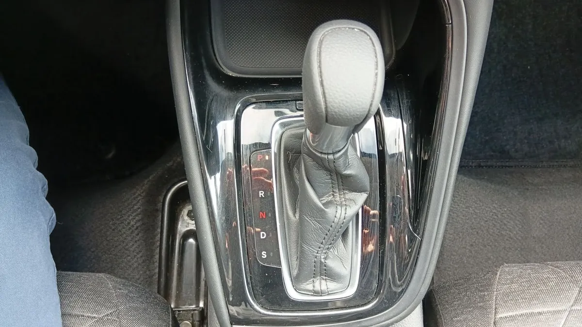 Honda Hr-V 1.5 Lx 4x2 Cvt At 5p año 2024