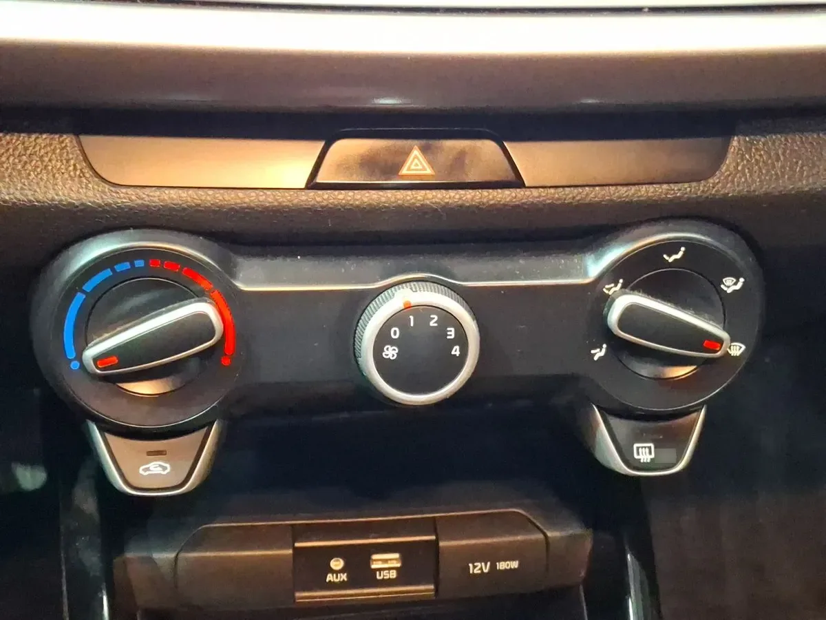 Kia Rio 5 1.4 Ex 4x2 6mt 5p año 2020