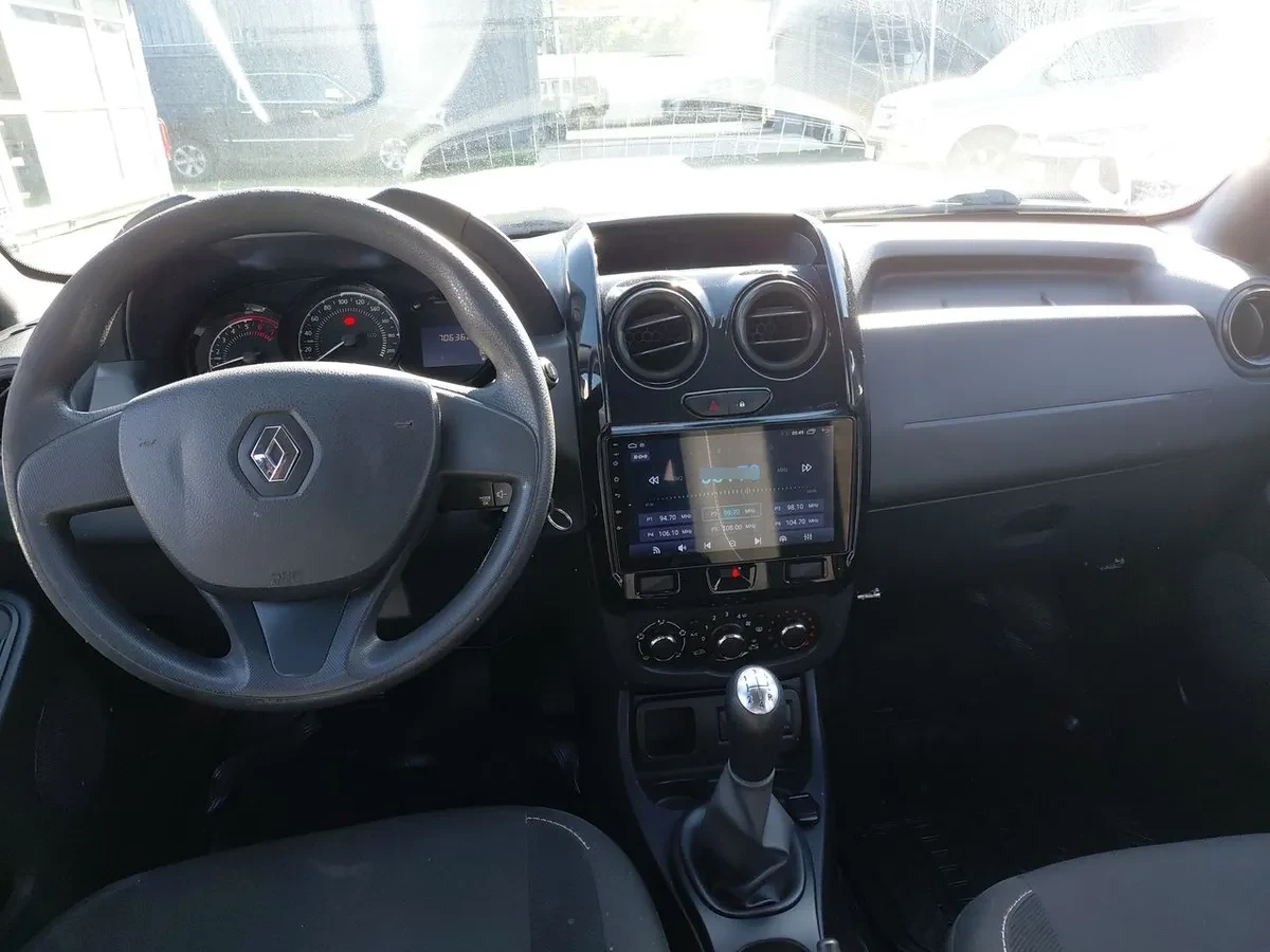 Renault Duster 1.6 Life 4x2 5mt 5p año 2020