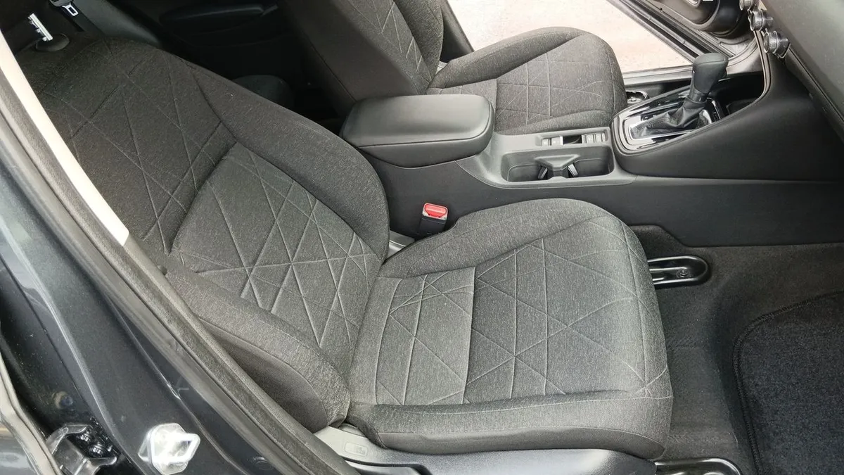 Honda Hr-V 1.5 Lx 4x2 Cvt At 5p año 2024