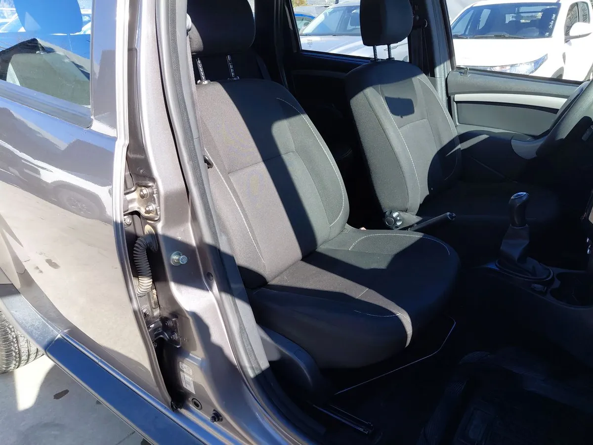 Renault Duster 1.6 Life 4x2 5mt 5p año 2020