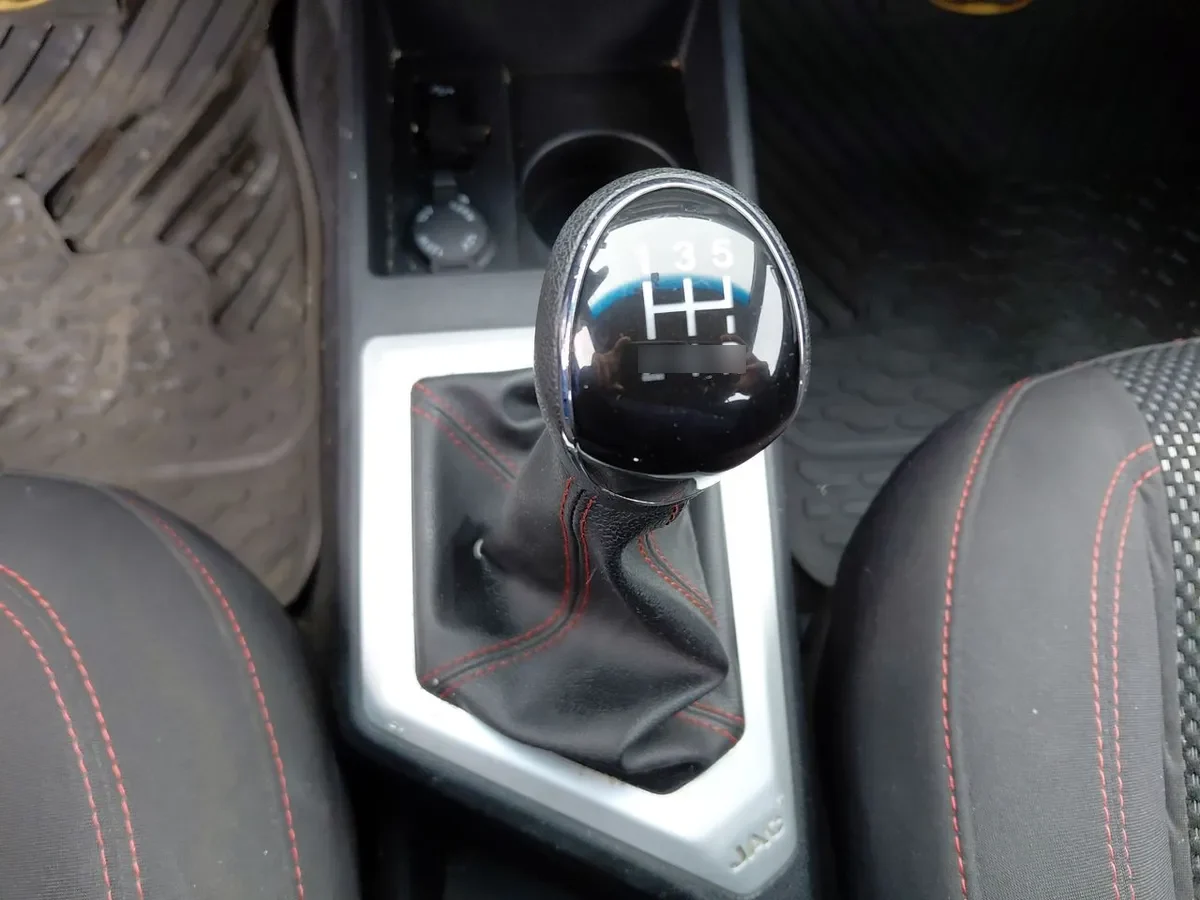 JAC Js2 1.5 Comfort 4x2 Mt 5p año 2022