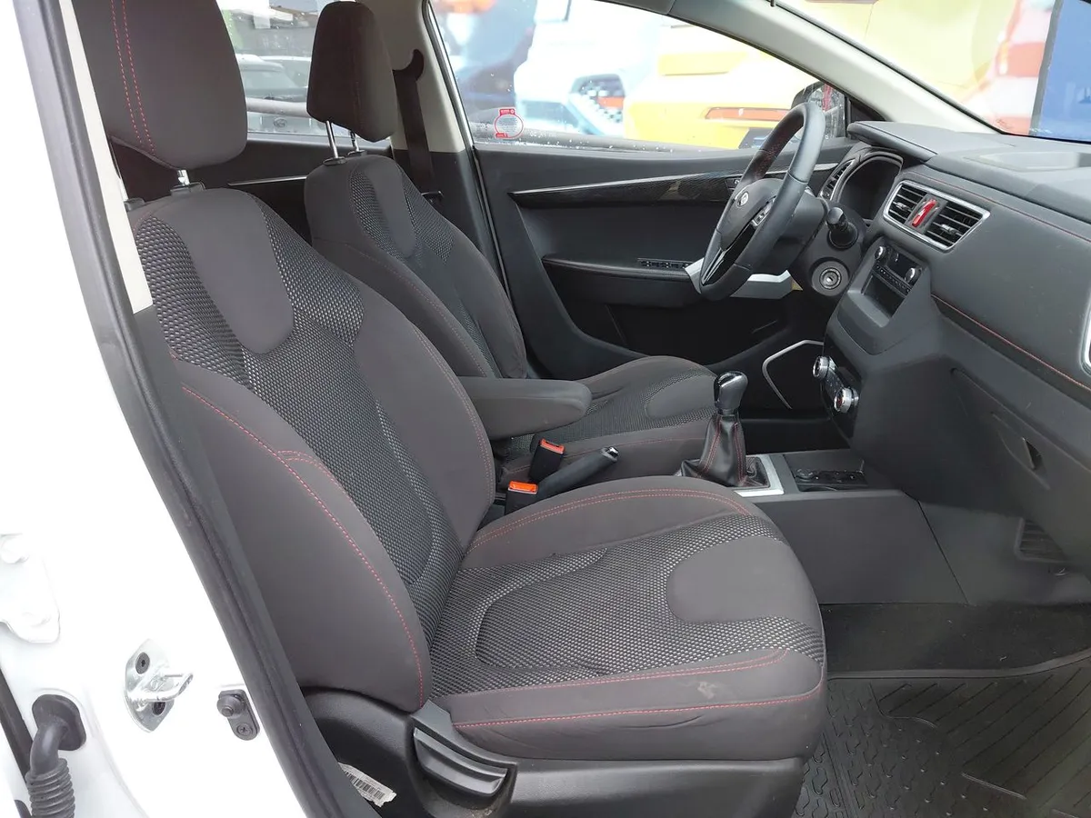 JAC Js2 1.5 Comfort 4x2 Mt 5p año 2022