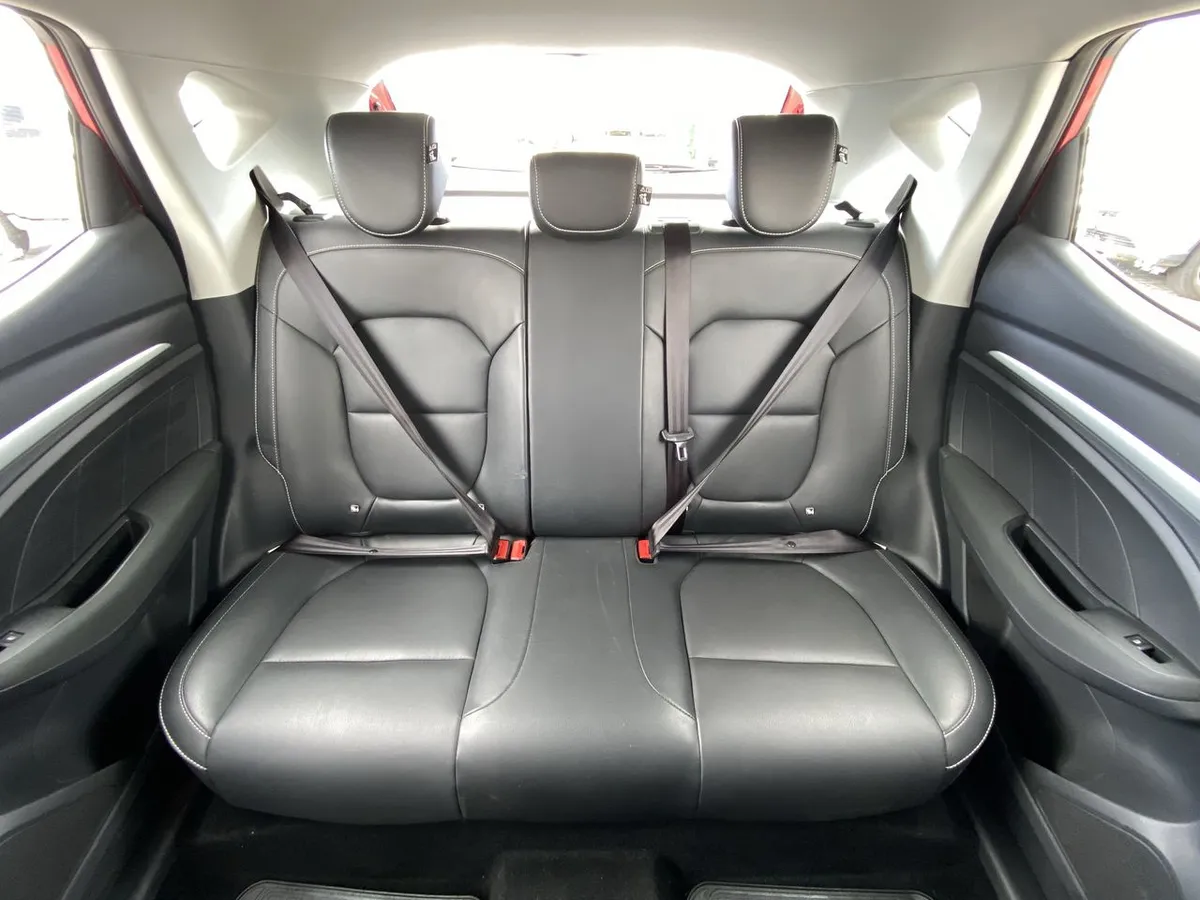 MG Mg Zs 1.5 Std At 5p año 2024