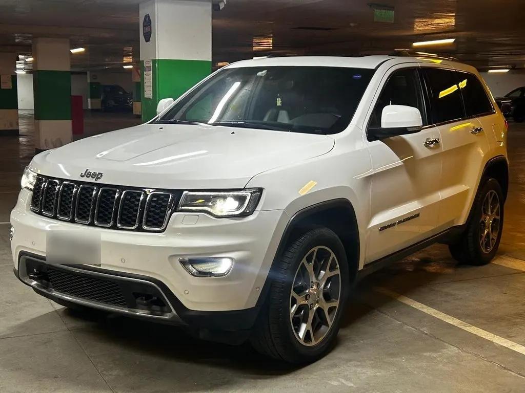 Jeep Grand Cherokee 3.6 Limited 4x4 At 5p año 2022