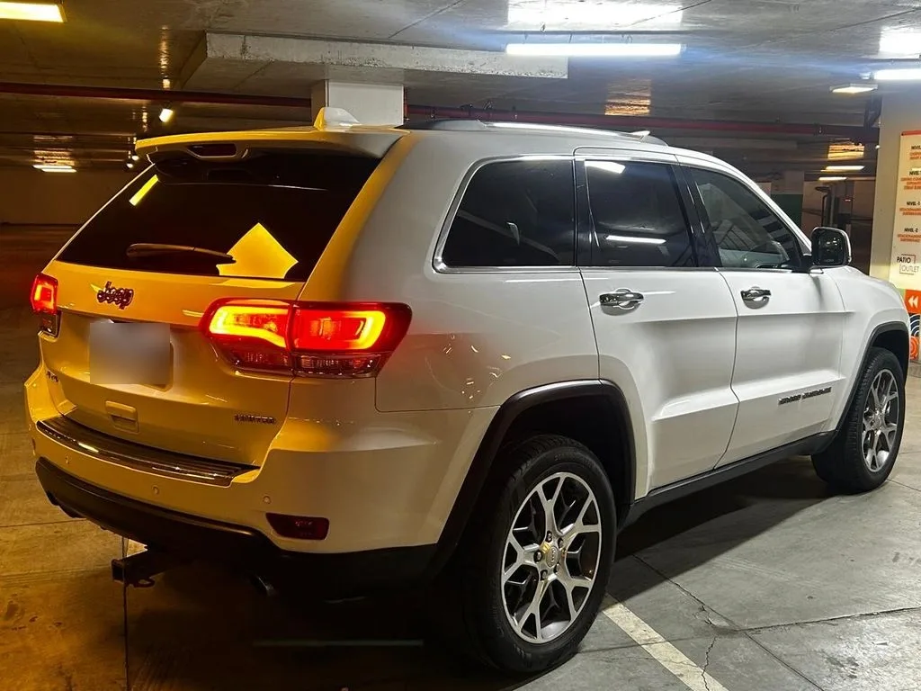Jeep Grand Cherokee 3.6 Limited 4x4 At 5p año 2022