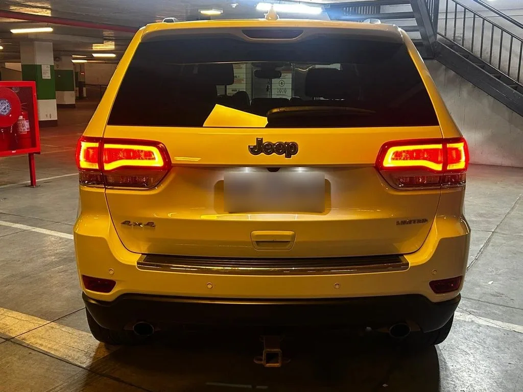 Jeep Grand Cherokee 3.6 Limited 4x4 At 5p año 2022