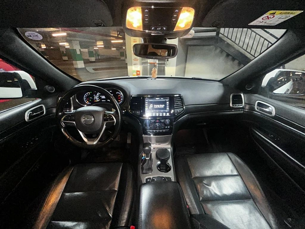 Jeep Grand Cherokee 3.6 Limited 4x4 At 5p año 2022