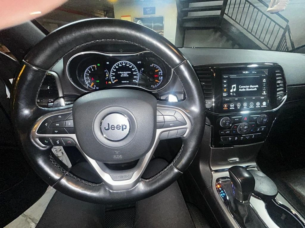 Jeep Grand Cherokee 3.6 Limited 4x4 At 5p año 2022